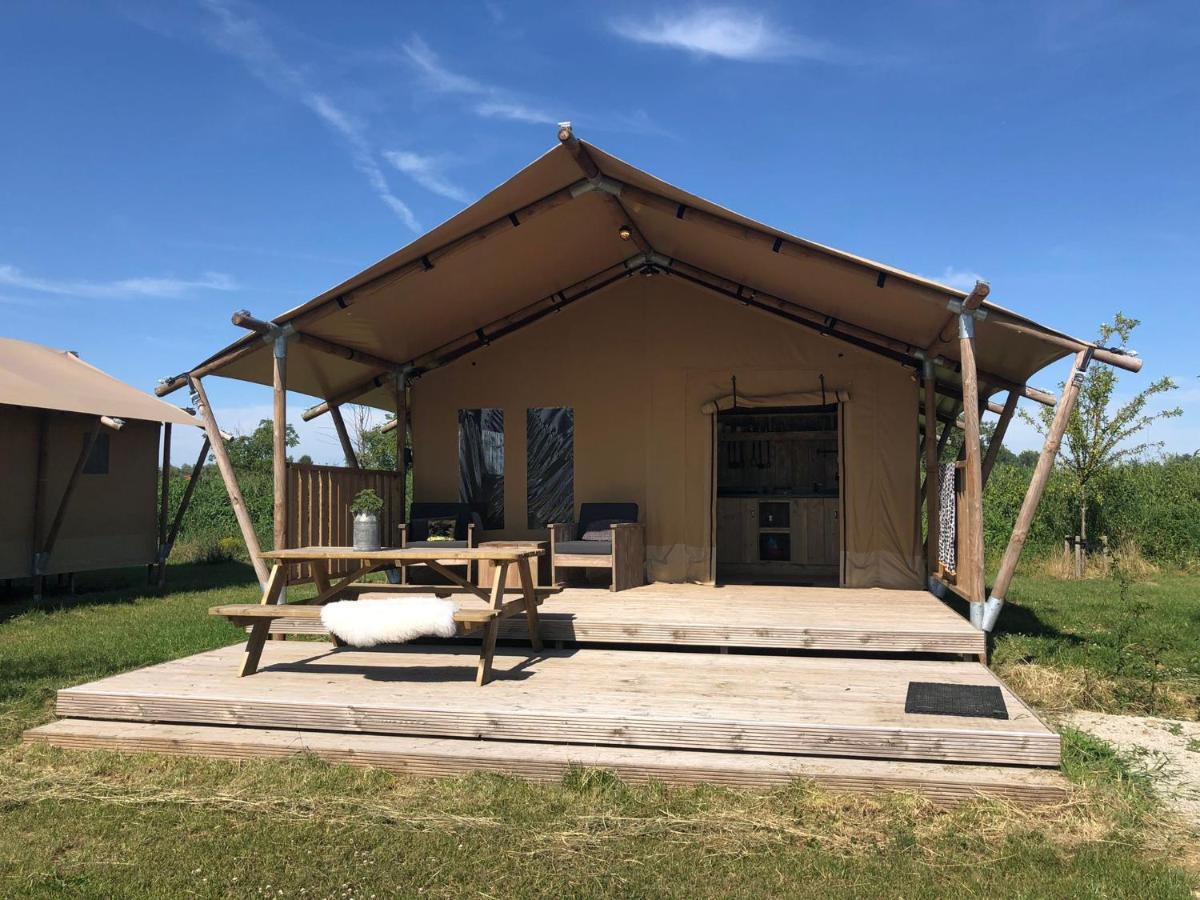 De Hazelaarshof Luxe Glampingtent Bij Natuurgebied De Millingerwaard Kekerdom Exterior photo