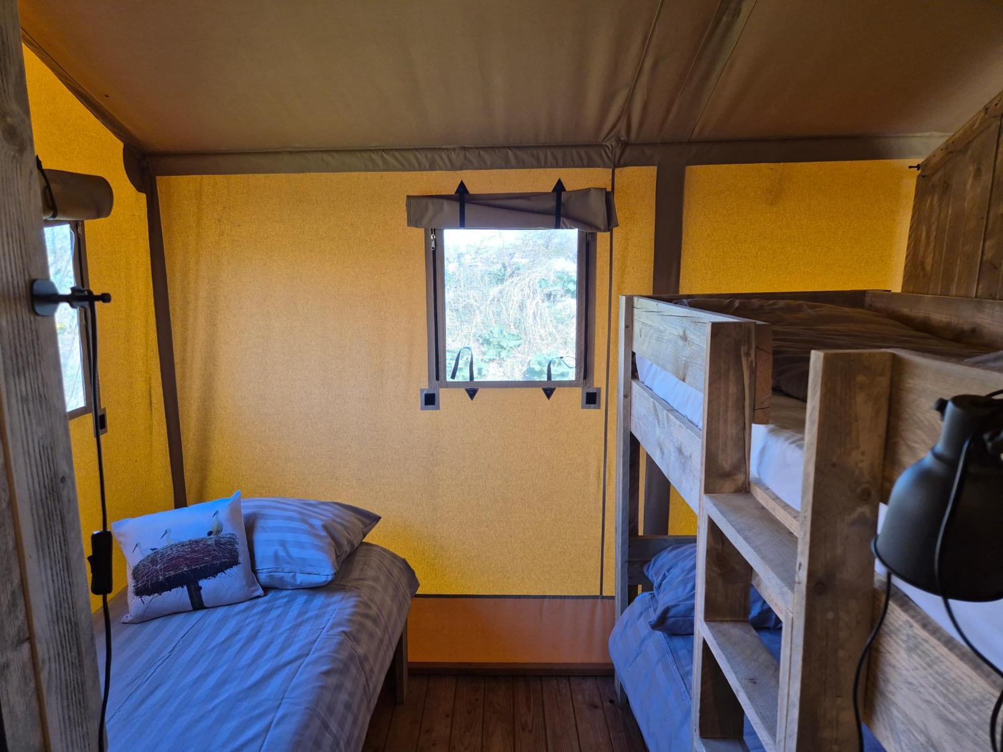 De Hazelaarshof Luxe Glampingtent Bij Natuurgebied De Millingerwaard Kekerdom Exterior photo